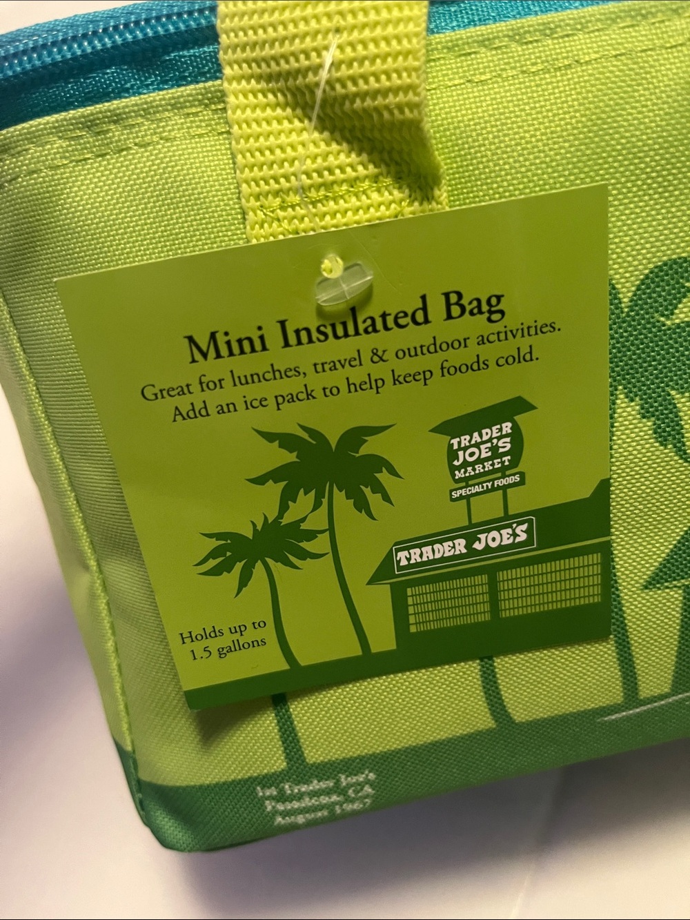 Trader Joe's Lime Green Insulated Cooler Bag NWT Limited Edition Spring 2026 - Picture 2 of 4